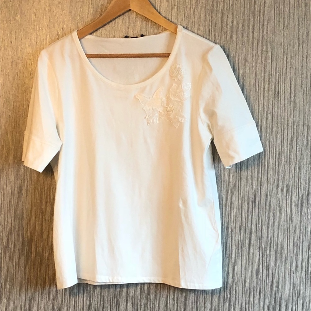 *New* Tommy Hilfiger T-Shirt